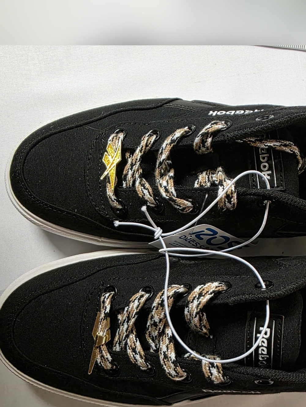 Reebok Classic Low-Top Black Sneakers With Brsided Laces And Goldtone Charm NWOT - Picture 7 of 7